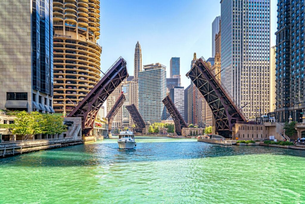 travel companies in chicago