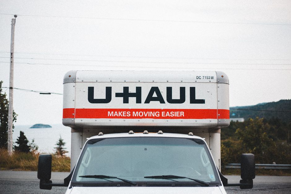 Canadian national van lines moving truck Canada relocation